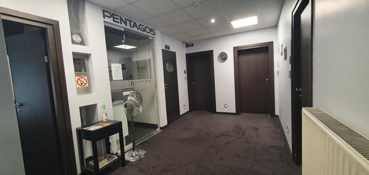 Apartamento Pentagos Poznan Exterior foto